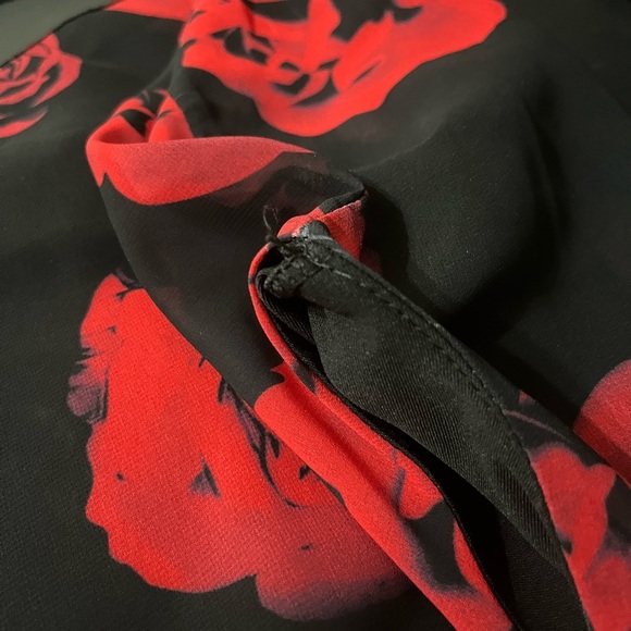 Red and Black Asymmetrical Gown with Flutter Sleeves - Picture 4 of 6